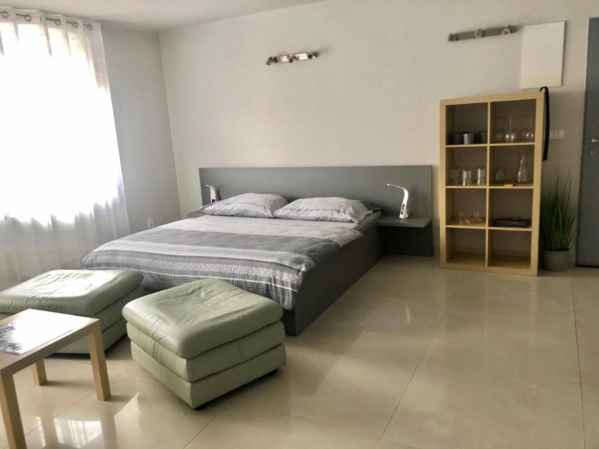 Zatisi 2 Apartment